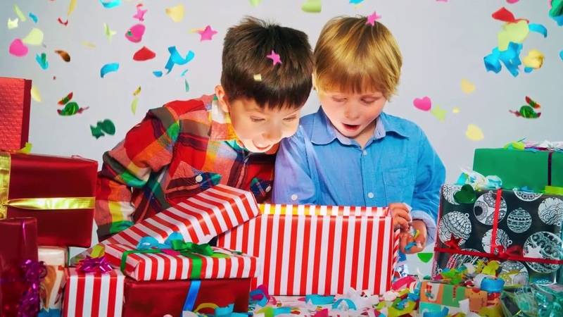 Идеи подарков мальчику 9, 10, 11, 12 лет: 96 идей, что подарить мальчику на новый год 2021