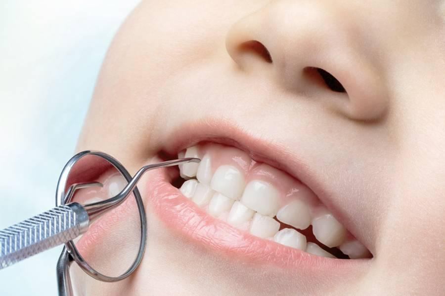 Молочные зубы – лечить или удалять?