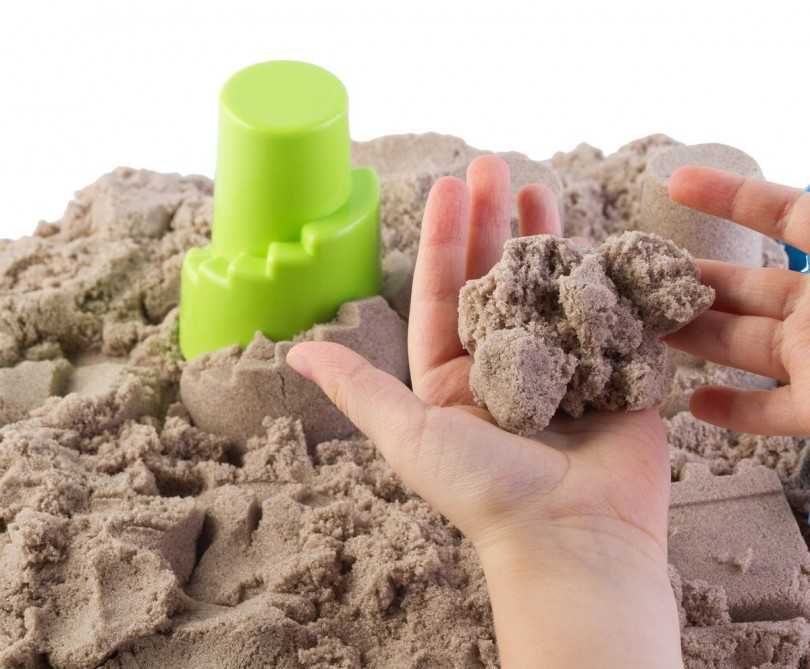 Кинетический песок: космическая «развивашка» или грязь по всему дому?