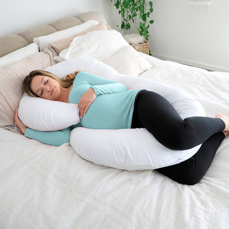 Подушка для беременных: формы, советы по выбору