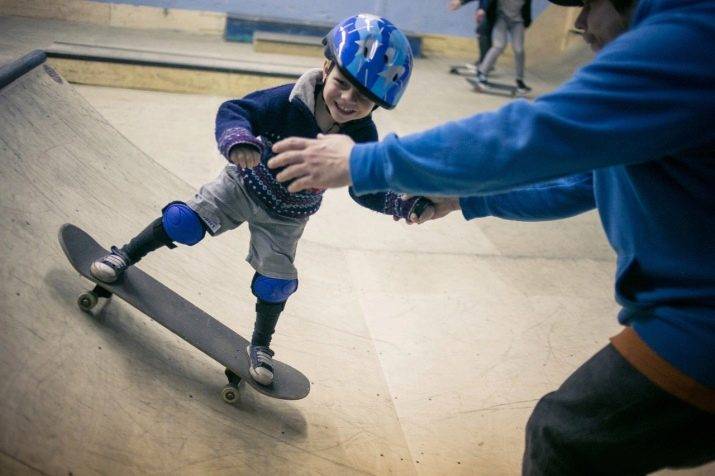 Скейтборд для девочек: как выбрать и научиться кататься?