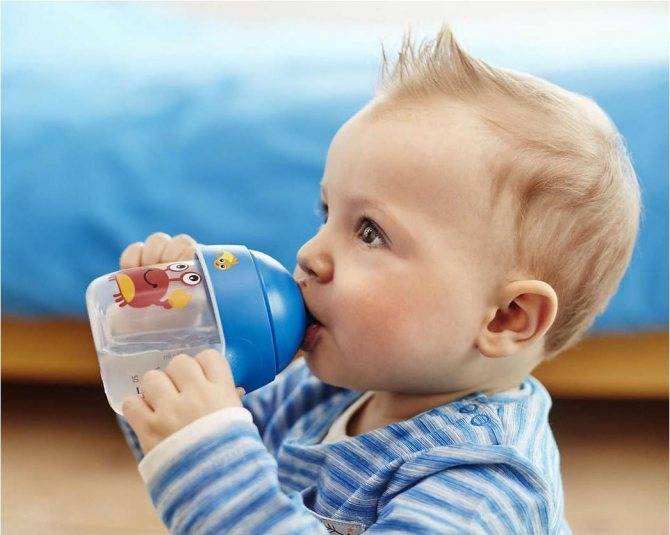 Как приучить ребенка к бутылочке: советы для приучения грудного ребенка
