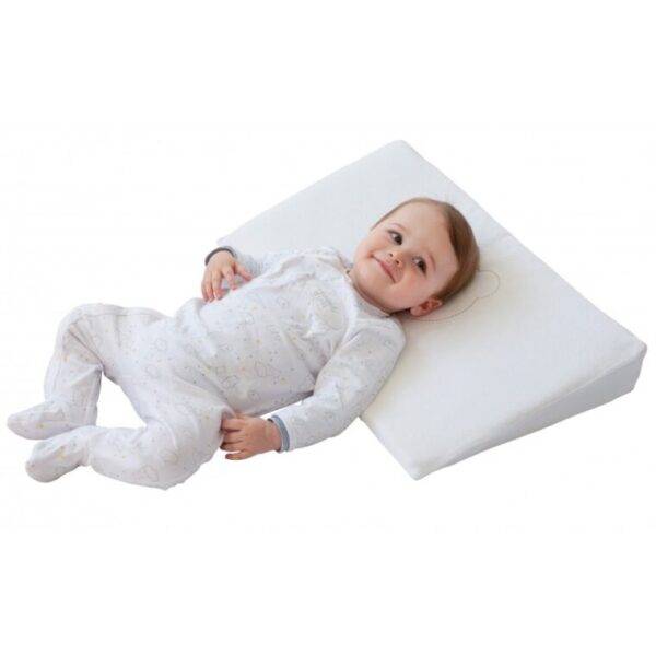 С какого возраста ребёнку можно спать на подушке