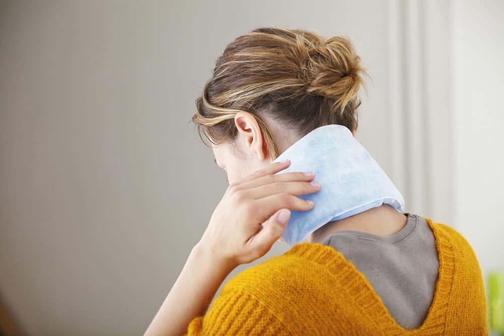 Болит шея: продуло, или боль в шее имеет другую причину? лечение боли в шее