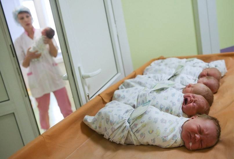 Первые дни малыша после выписки с роддома. особенности ухода за новорожденным