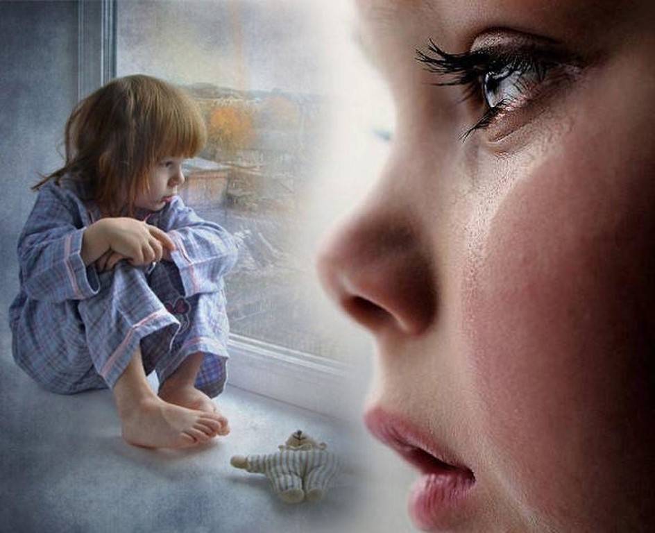 Детство без любви: 10 последствий родительского безразличия