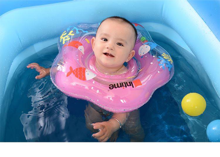Круг для купания новорожденных: со скольки месяцев, как одеть и выбрать
