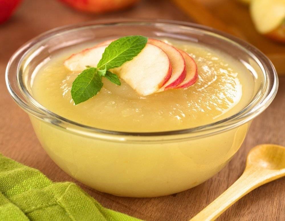Яблочное пюре для грудничка: введение в прикорм, рецепт приготовления из свежих яблок, заготовка на зиму
