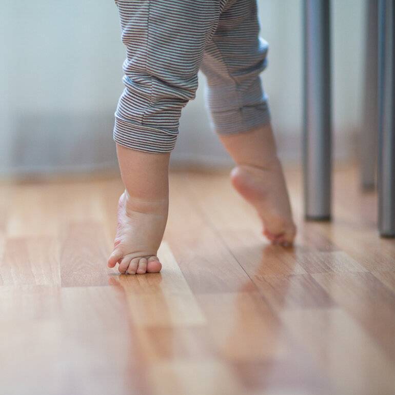 Ребенок постоянно ходит на носочках, как отучить? - доктор позвонков