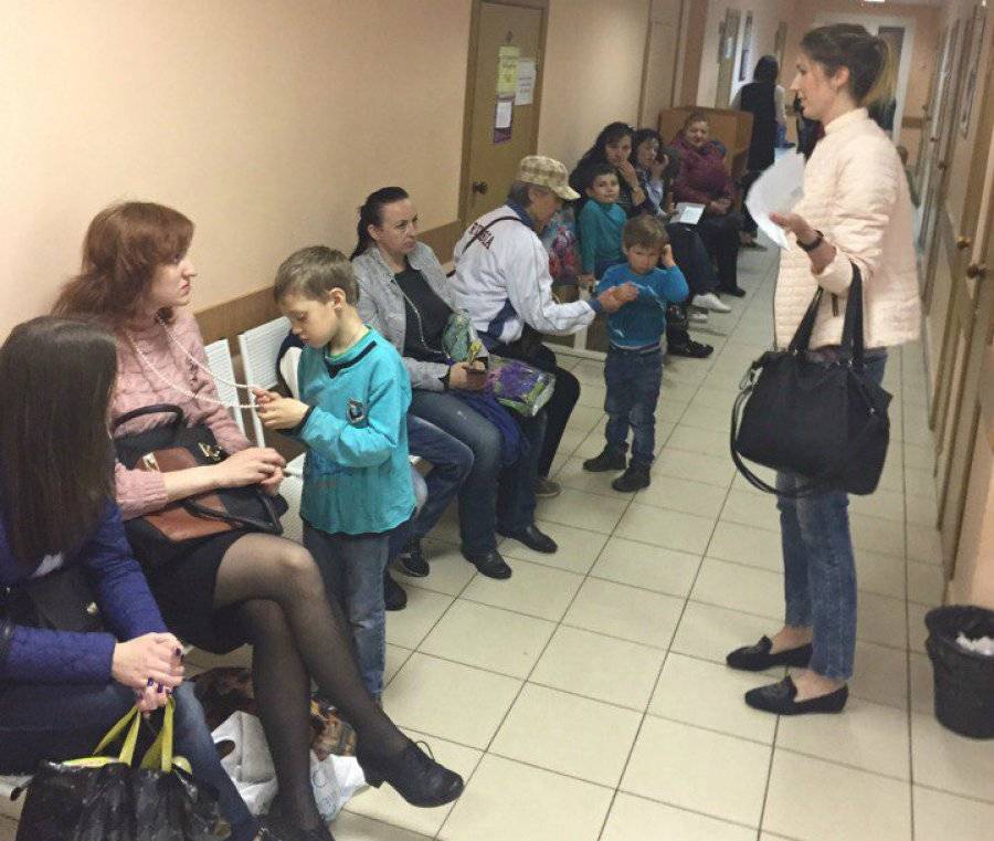 Топ-17 игр чем занять ребенка в очереди или транспорте