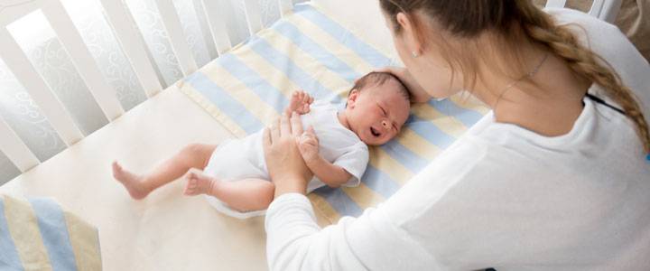 Как быстро и правильно уложить ребенка спать без слез