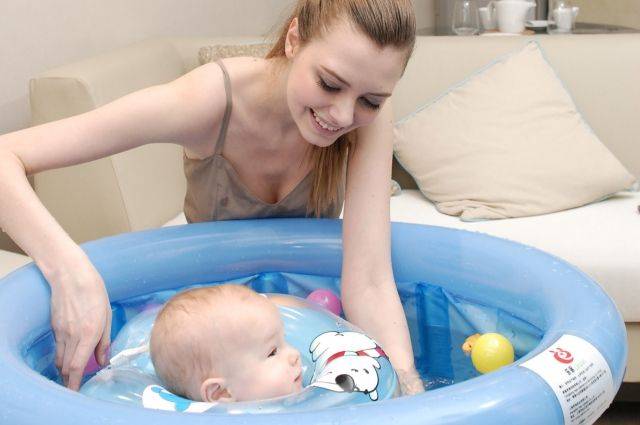 Оптимальная температура воды для купания новорожденного ребенка