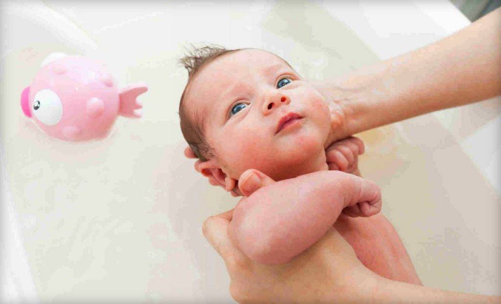 Уход за новорожденным: правила ухода за малышами