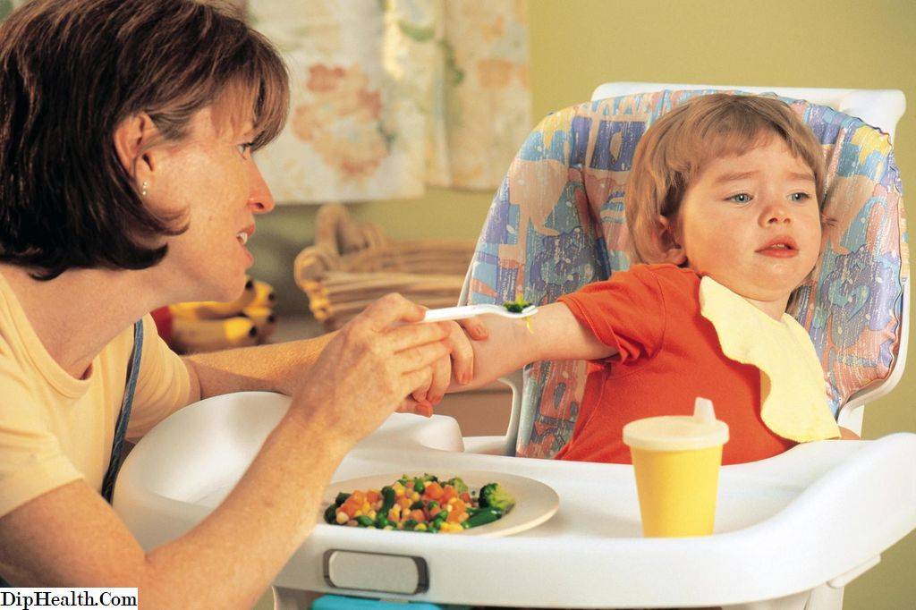 Как заставить ребенка есть и можно ли кормить насильно - родительские секреты