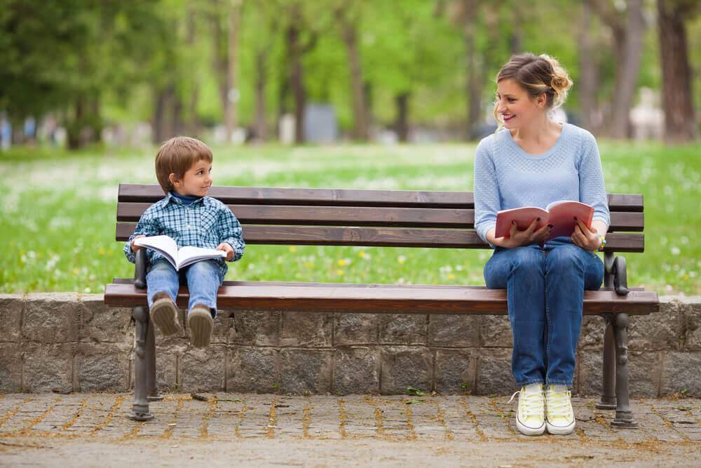 Как научить ребенка уважать взрослых - психология воспитания