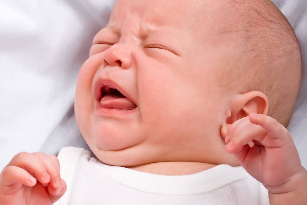 Тремор подбородка у новорожденных: причины и лечение. почему у новорожденного трясется подбородок