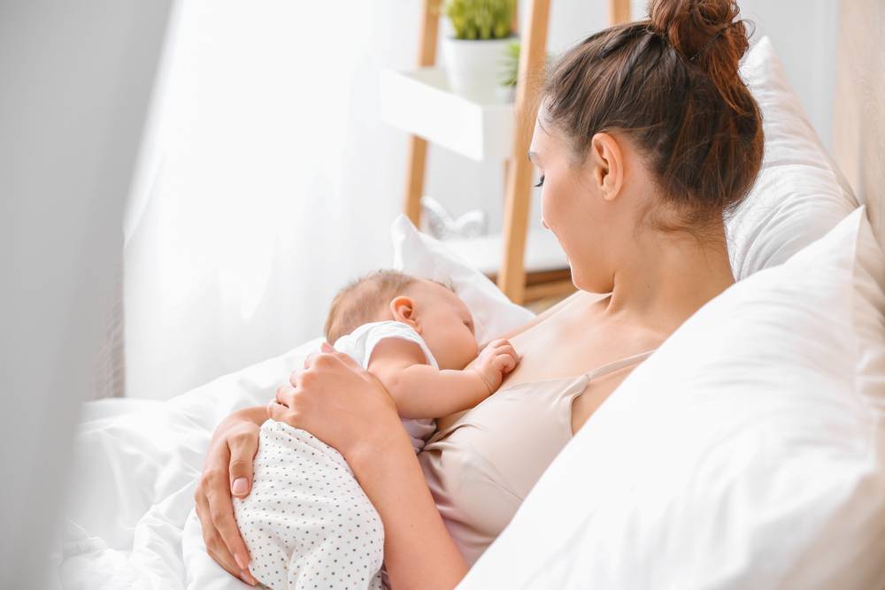 Советы мамам, как правильно приучить новорожденного к пустышке