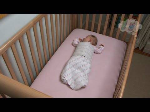 Как уложить новорожденного спать и в какой позе