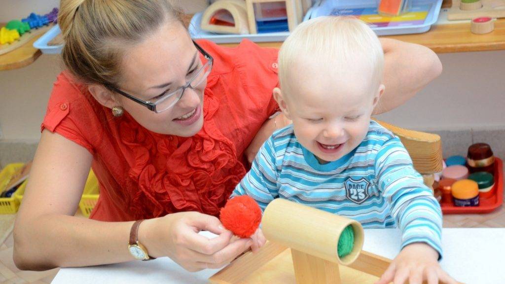 Развивающие игры для детей 5 месяцев: как играть с малышом, чтобы он правильно развивался
