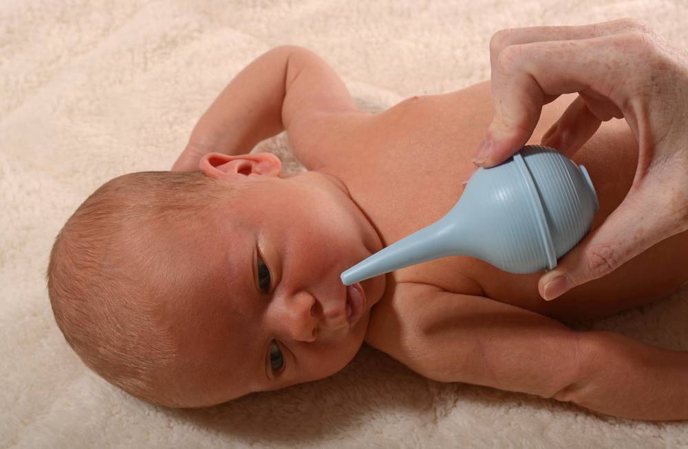 Аспиратор для новорожденных: как почистить носик малышу?