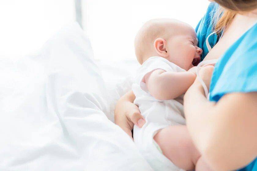Как отлучить ребенка от груди: 8 ошибок мам