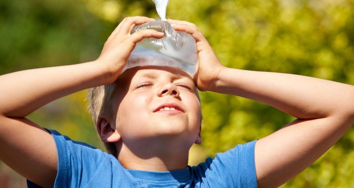 Как помочь ребенку пережить жару