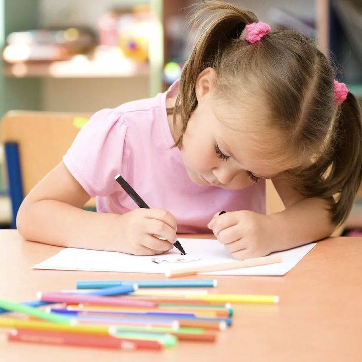 Нужно ли учить ребёнка писать до школы