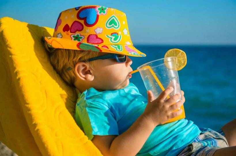 Как помочь ребёнку в летнюю жару