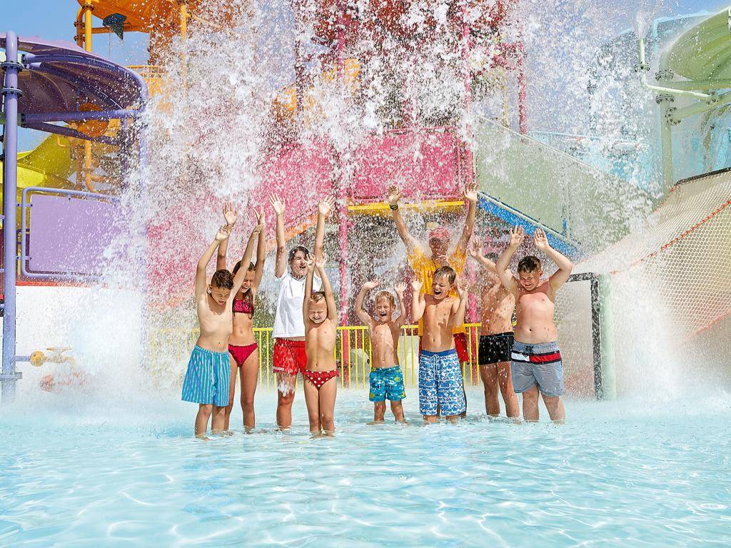 5 лучших отелей с аквапарками для отдыха с детьми