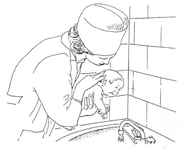 Как провести утренний туалет новорожденного