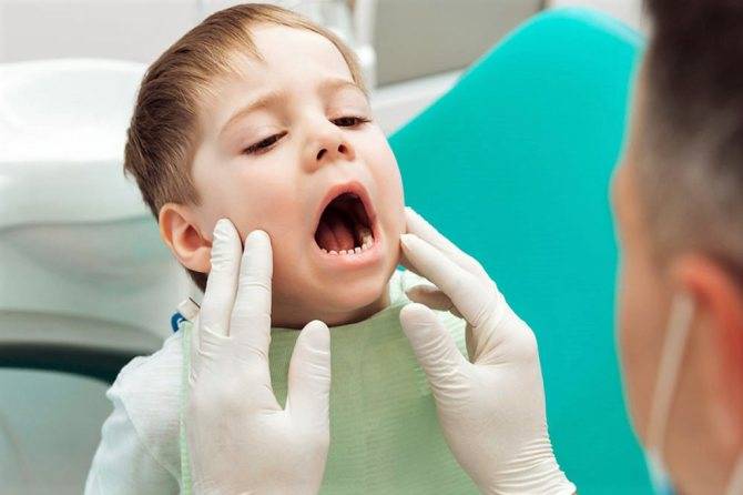 Почему ребенок скрипит зубами во сне. причины и лечение
