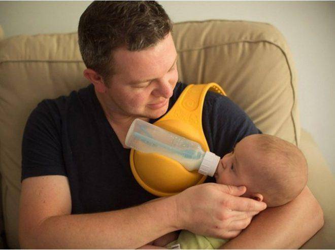Правила кормления новорожденного сцеженным молоком из бутылочки