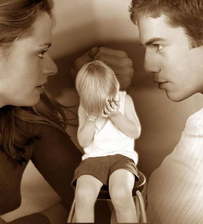 Взрослые сыновья контролирующих матерей: токсичные последствия таких отношений