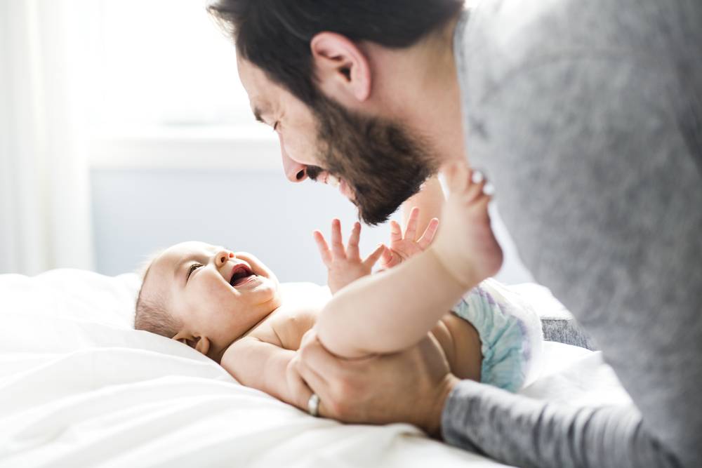 Мама в больнице: как папе справляться с грудным ребенком
