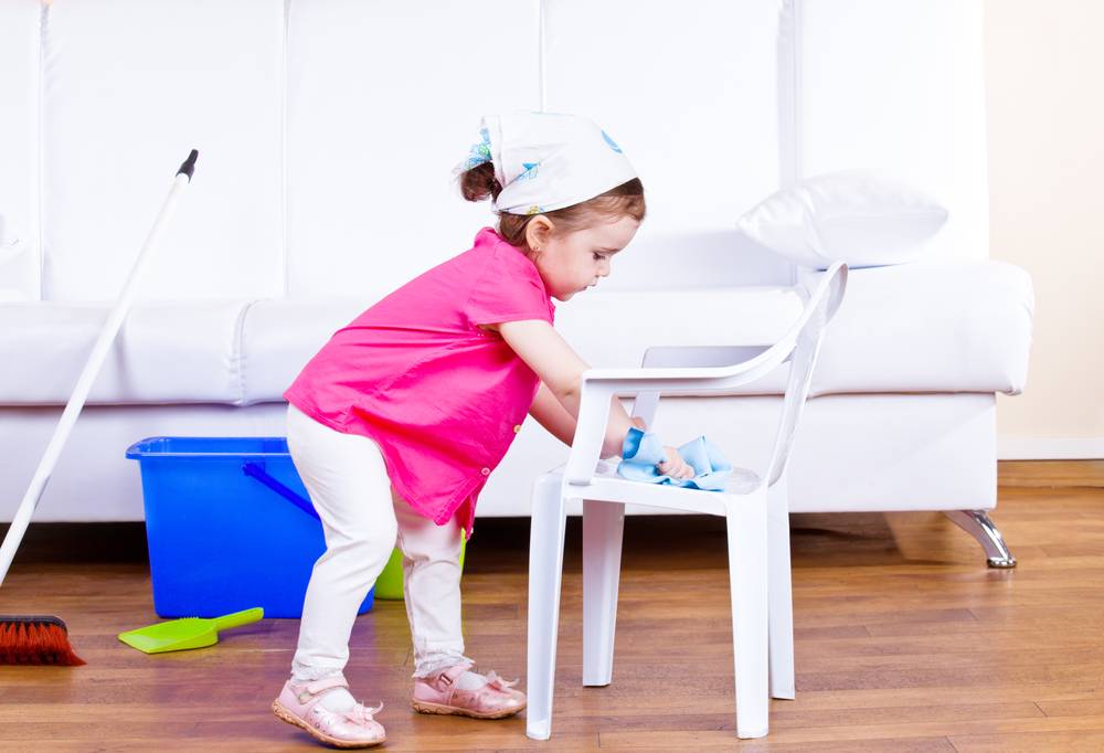 Как хитро приучить ребенка убирать за собой игрушки