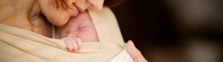 Почему не нужно показывать новорождённого посторонним: суеверия и научные доводы