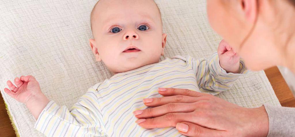 Колики у грудных детей: симптомы и как избавить малыша от боли