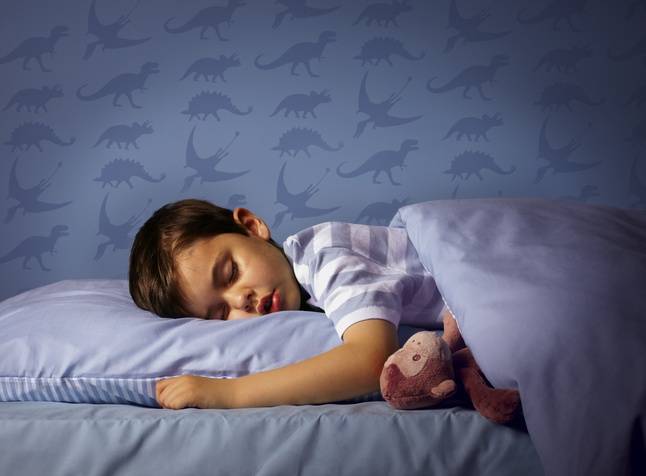 Почему ребенок писает ночью в кровать? как отучить ребенка писать ночью в постель?