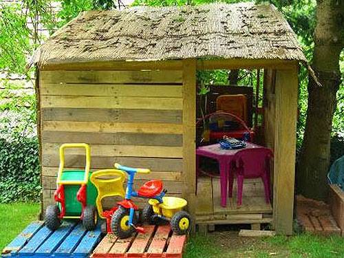 3 мастер-класса, как построить детский домик на участке