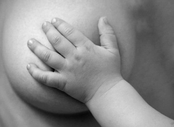 Как отучить ребенка от груди: завершение грудного вскармливания