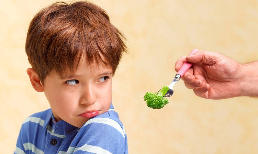 Как приучить ребенка есть овощи: советы родителям