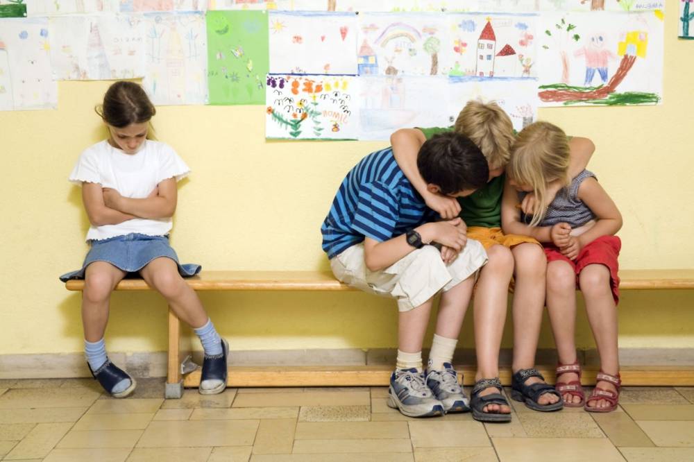 Что делать, если ребенка обижают в школе? как помочь сыну или дочери? советы психологов