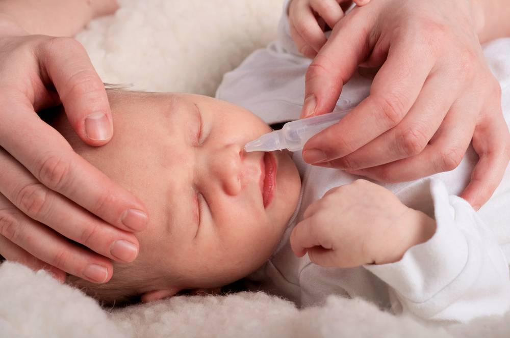 Как чистить носик новорожденному: 4 способа