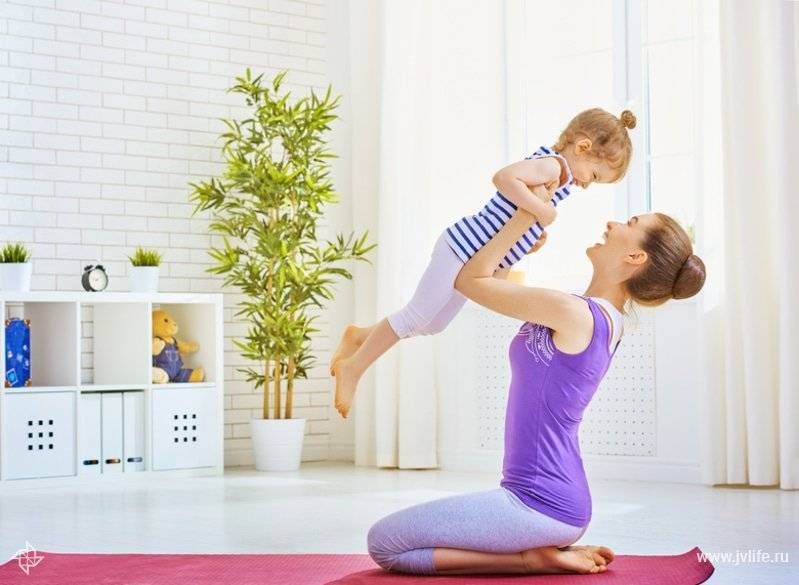 Фитнес с ребёнком: мама и малыш