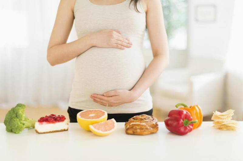 Полезные фрукты при беременности: правила питания
