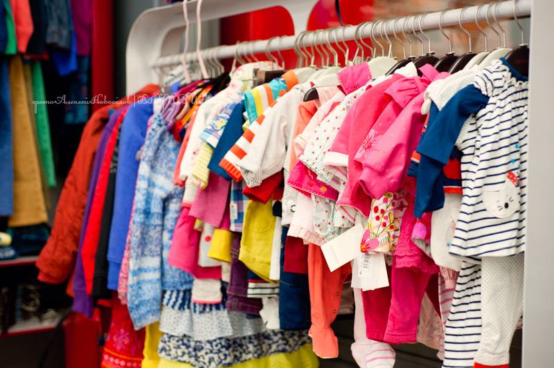 Как определиться с ассортиментом одежды для детского магазина или отдела