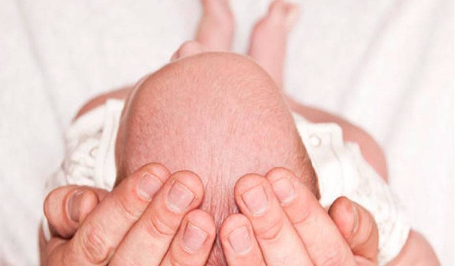 Чем мазать сухую кожу новорожденного?