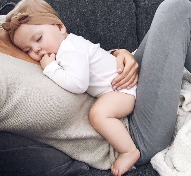 Как отучить ребенка спать на руках | 3 этапа