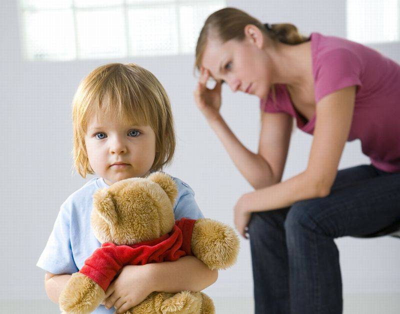 «когда у ребенка истерика — спасать нужно родителя». вот что советует опытный психолог