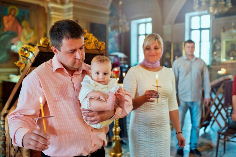 Обряд крещения ребенка в православии: что нужно взять, правила, рекомендации